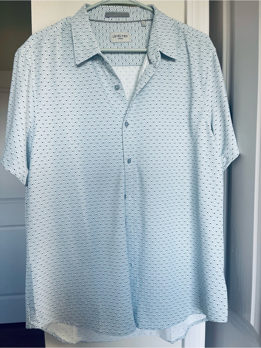 Levelten Men's Light Blue Short-Sleeve Patterned Dress Shirt
